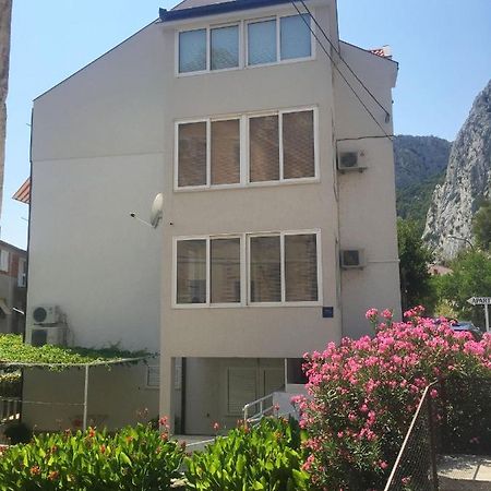 Apartment Mate 奥米什 外观 照片